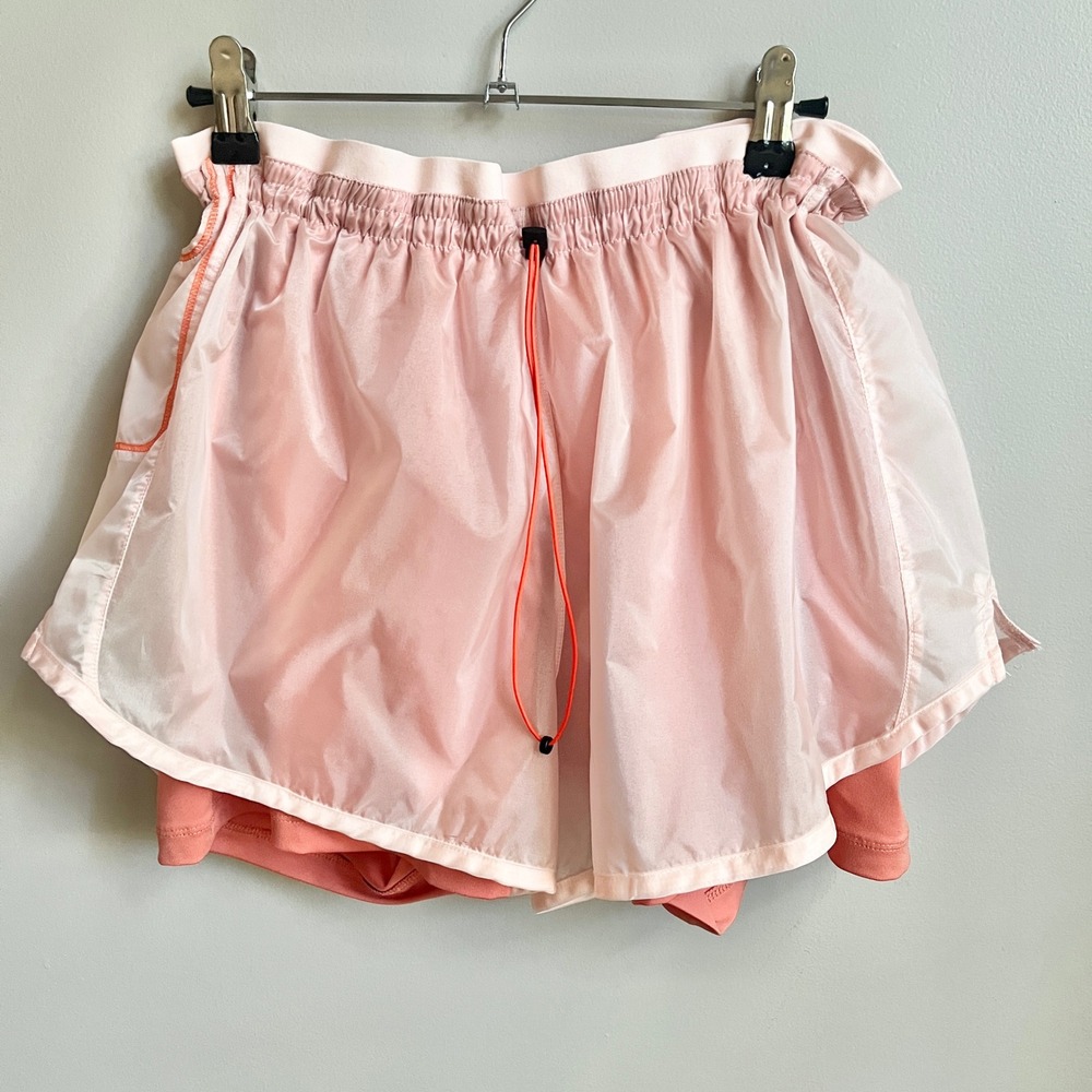 Nike Running Shorts Women's Large New NWT Peach 2 in 1 Sporty Flirty Athletic
